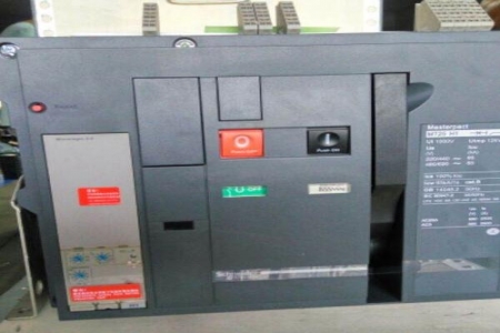 框架断路器1000A(3P)
